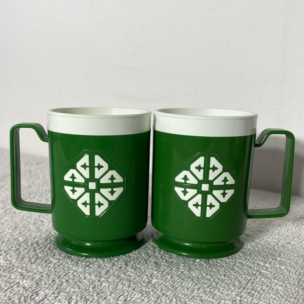 Vintage Green Geometric Print Plastic Chalet Travel Mugs x2 Cottagecore